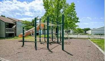 4 of 29 Stone Lake Apartment for rent in Indianapolis, IN