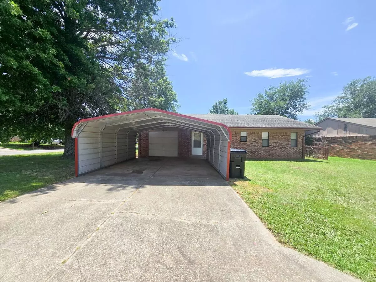 3 Bed Brick Home In Tecumseh House for rent in Tecumseh, OK
