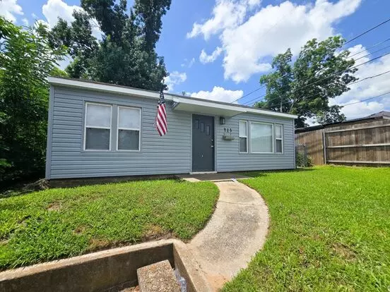 2 Bedroom 1 Bath Home In Shawnee Apartment for rent in Shawnee, OK
