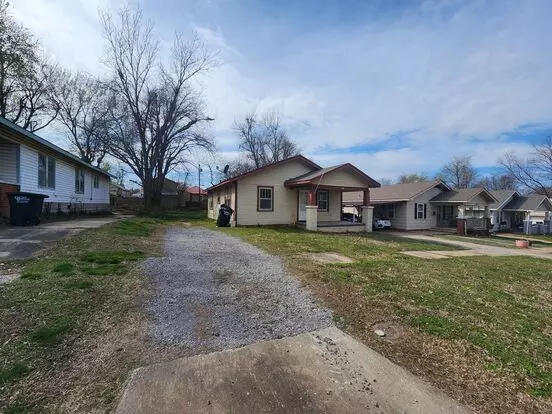 2 Bed 1 Bath In Shawnee Apartment for rent in Shawnee, OK