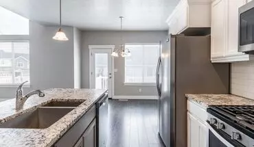 4 of 25 Bright And Charming Townhome Nestled In The Benches Of The Oquirrh Mountains House for rent in Herriman, UT