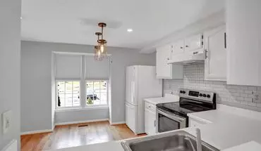 3 of 39 Charming End Of Group Townhome For Rent House for rent in Baltimore, MD