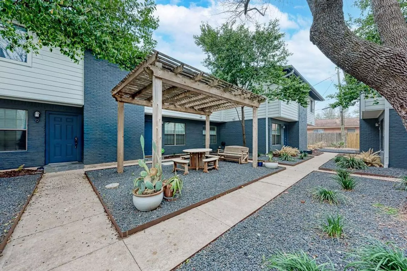 Beautiful 2/1.5 Townhome In Quiet North Austin House for rent in Austin, TX