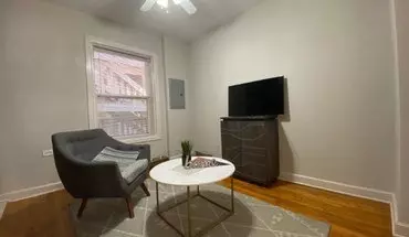 3 of 19 1338 W Argyle Apartment for rent in Chicago, IL