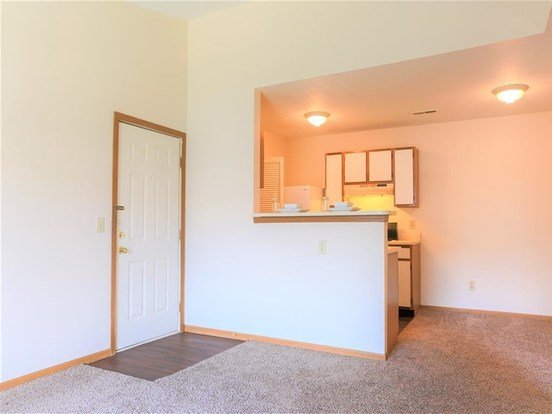 Creekside Village Apartment for rent in Sunbury, OH