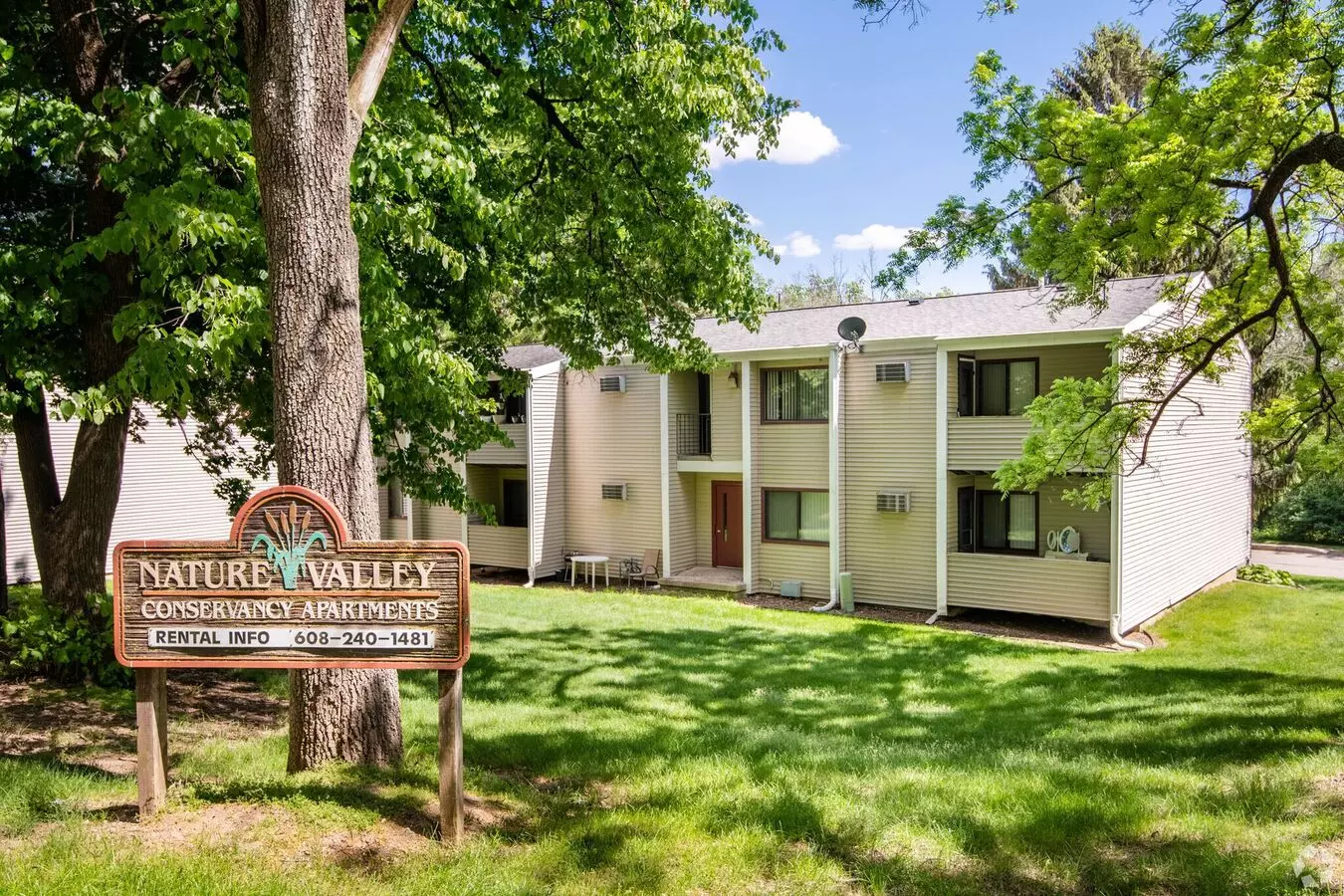 2 of 3 Mac Arthur Apartment for rent in Madison, WI