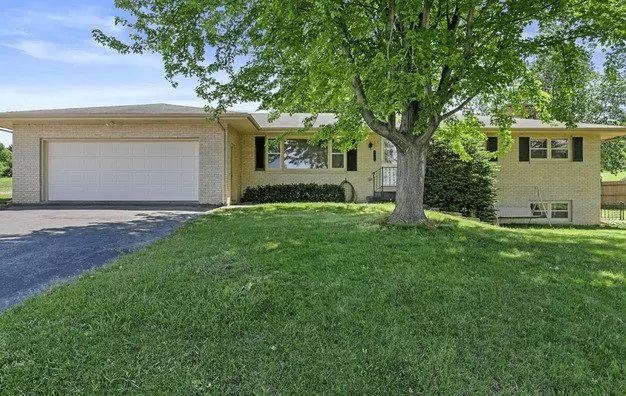 3 Bed 2.5 Bath + Den House in Waunakee Wi Apartment for rent in Waunakee, WI