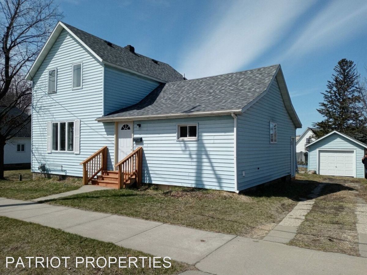 527 W Benton St Tomah, WI House for Rent Rentable