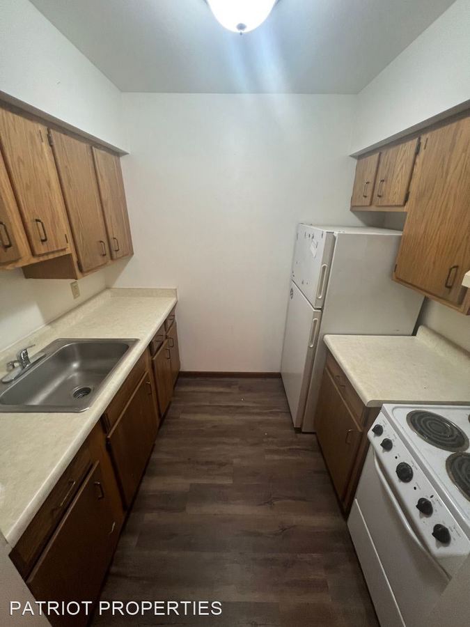 PARKWOOD GLEN Apartments 130 S Burritt Ave Lake Delton, WI