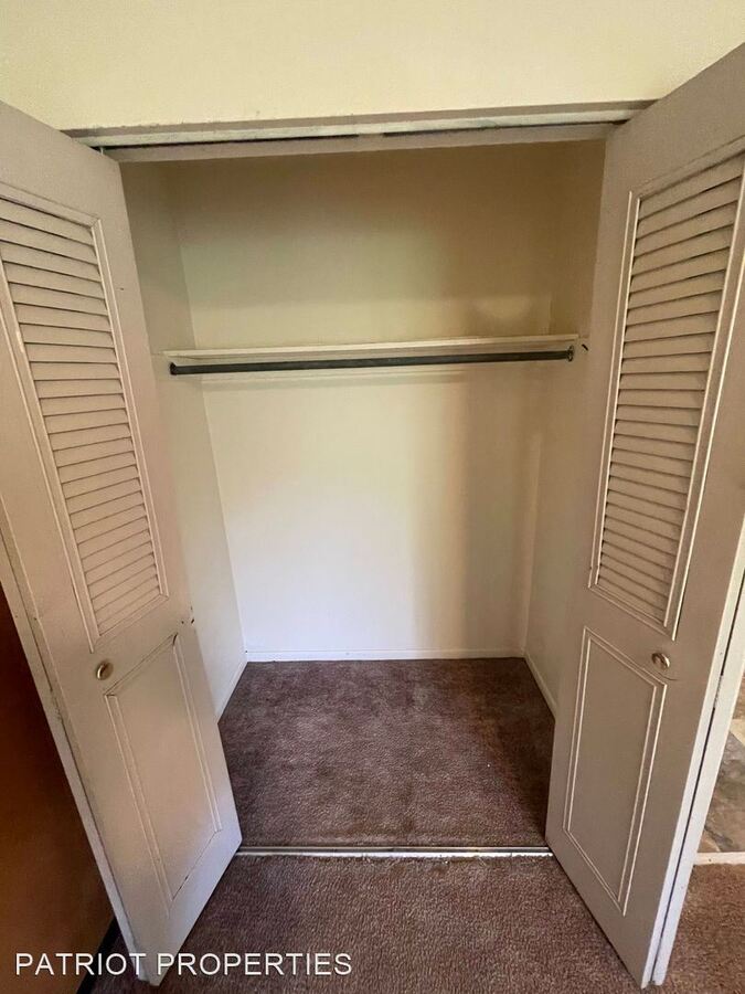 1156 W Carriage Dr Whitewater, WI Apartment for Rent