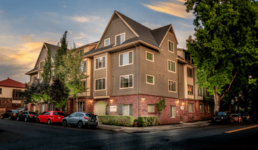 Irvington Gardens Apartment for rent in Portland, OR