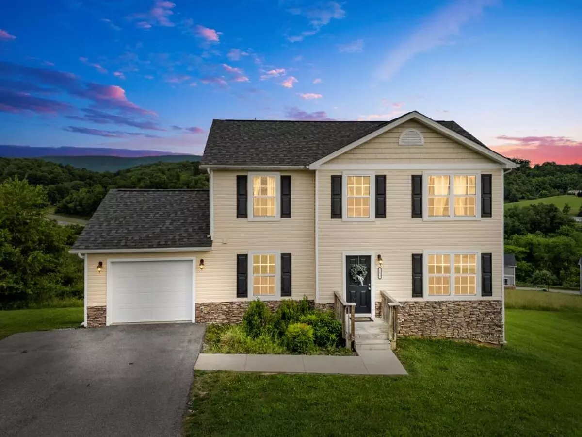 Spacious Home In A Great Area House for rent in Pembroke, VA