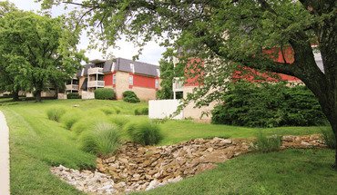 The Bridges at Foxridge Apartment for rent in Mission, KS