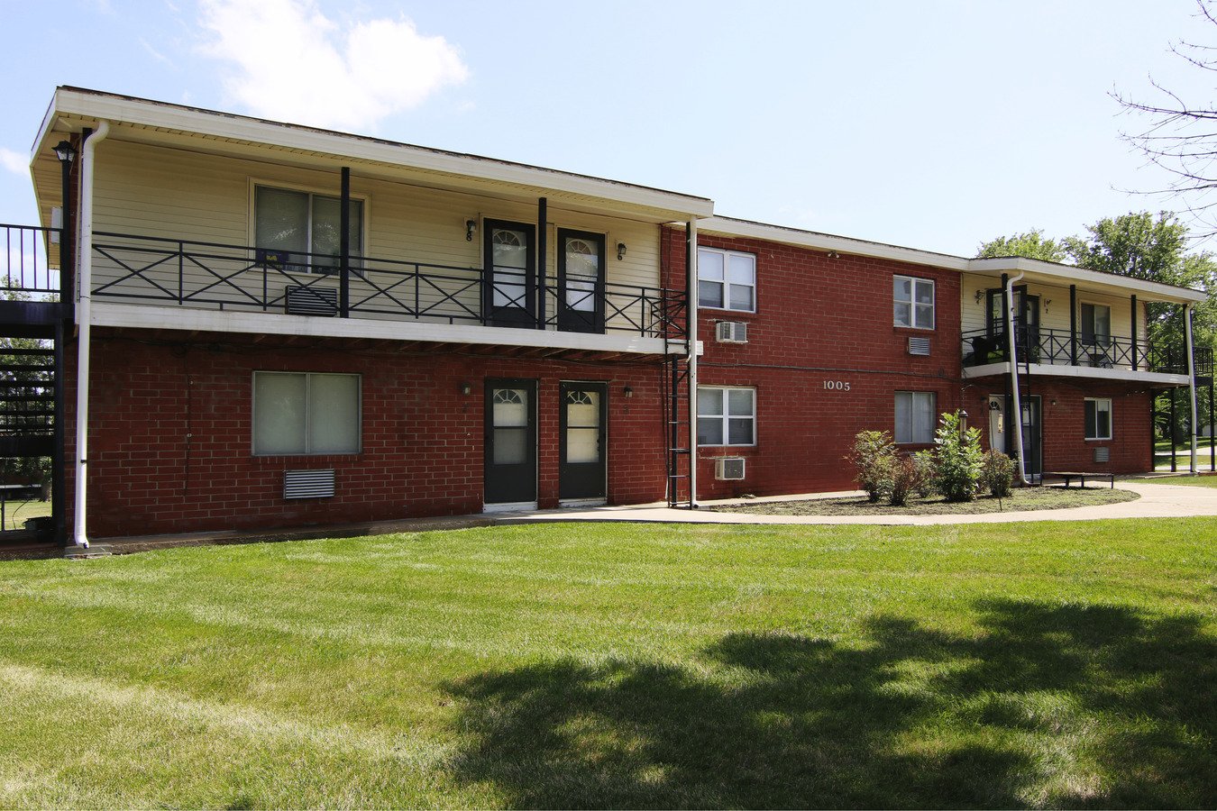 Rolling Ridge Apartments - 1000 W Elm St Olathe, KS