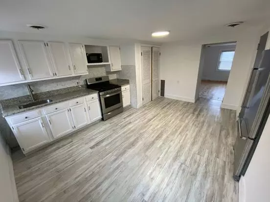 42 and 52 Warren Street Apartment for rent in New Haven, CT