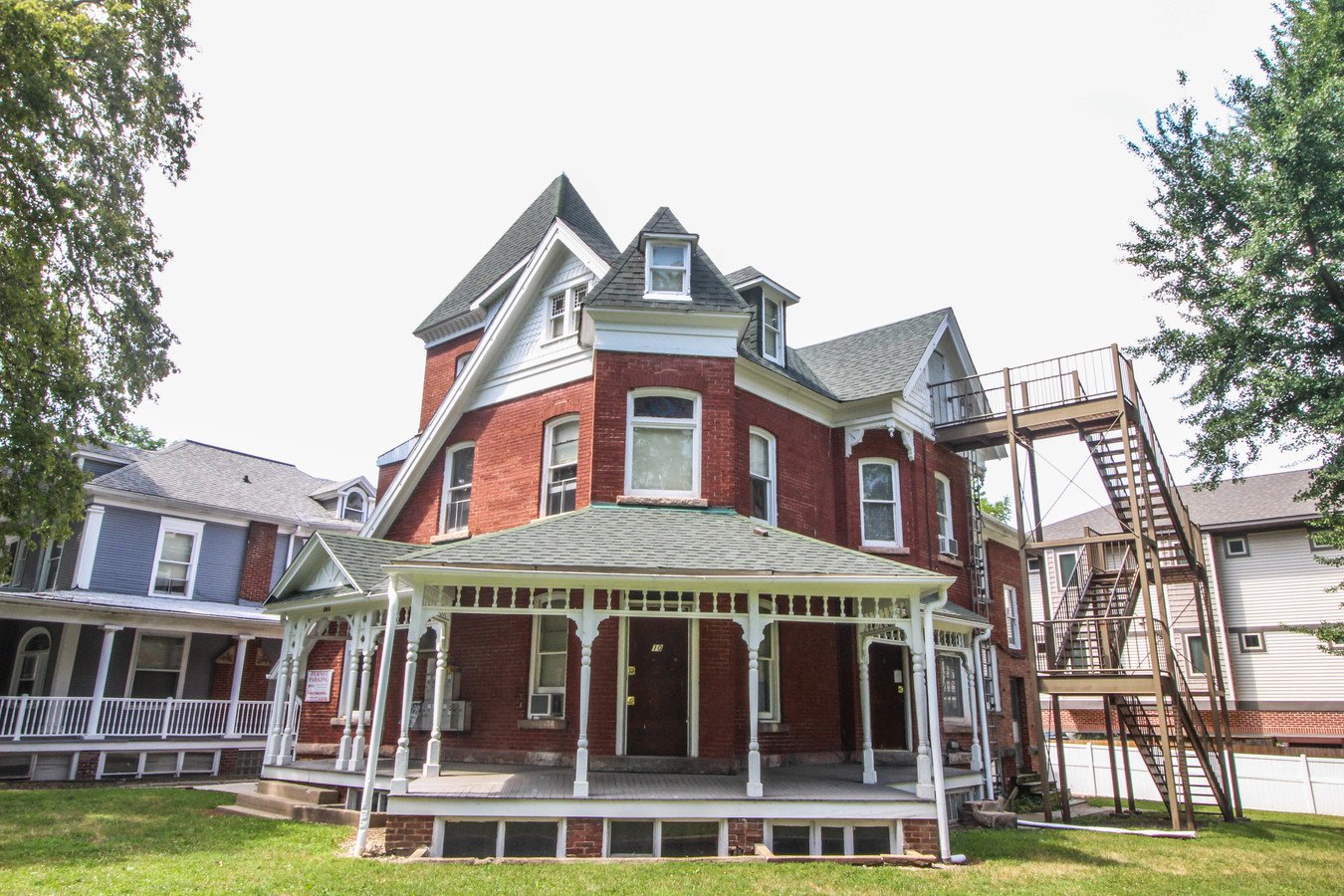 502504 W Elm Urbana, IL Apartment for Rent