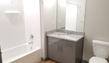 615 S Wright Apartment for rent in Champaign, IL