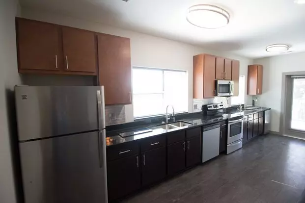 309 E. John Apartment for rent in Champaign, IL 309 E. John Apartment for rent in Champaign, IL