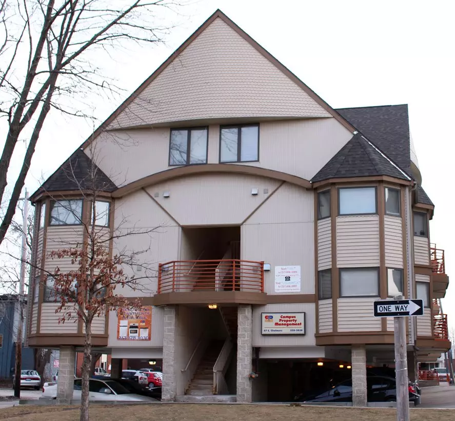 2 of 4 57 E Chalmers Apartment for rent in Champaign, IL