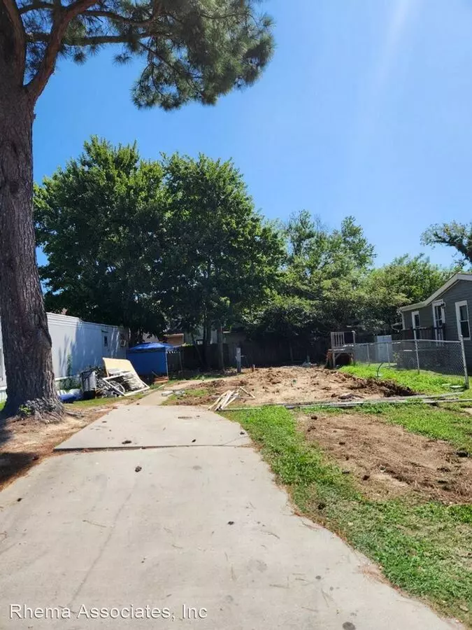 304 Tomahawk Trl House for rent in Virginia Beach, VA