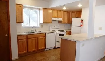 2 of 7 95 E. Norwich Ave. Apartment for rent in Columbus, OH