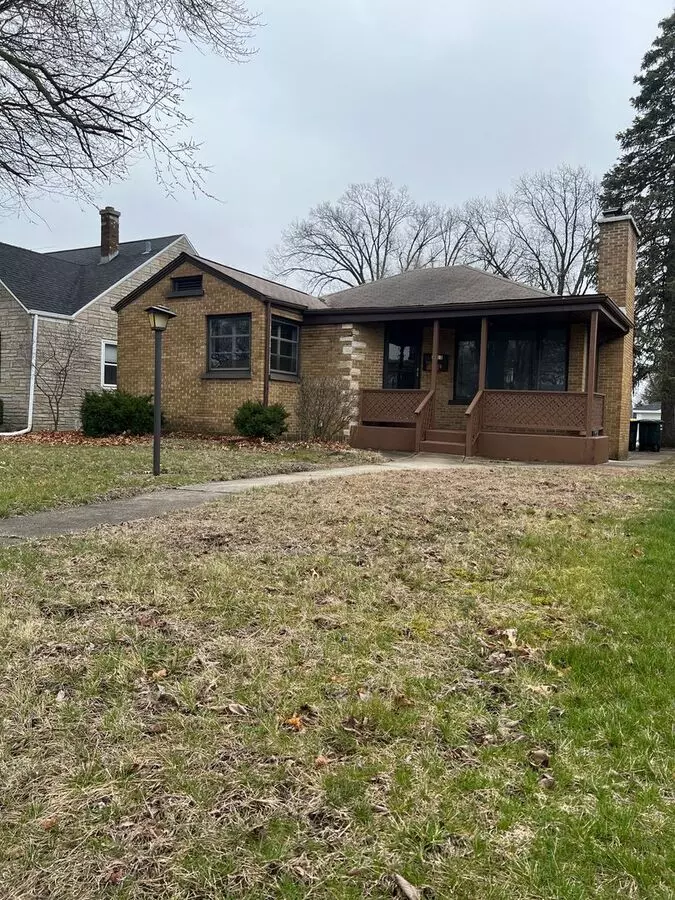 3 Bedroom 2 Bathroom House In Lansing !!!! A Must See! House for rent in Lansing, IL