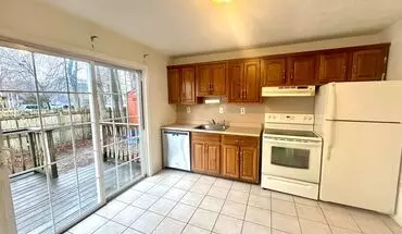 2 of 10 10 Washington St Apartment for rent in Westfield, MA