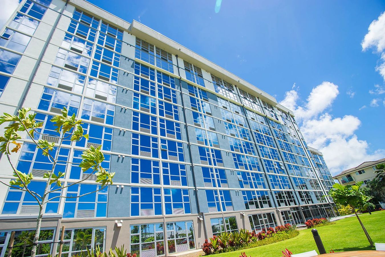 7000 Hawaii Kai Drive Hale Ka Lae 2 Room/ 1 Bath Dr Honolulu, HI