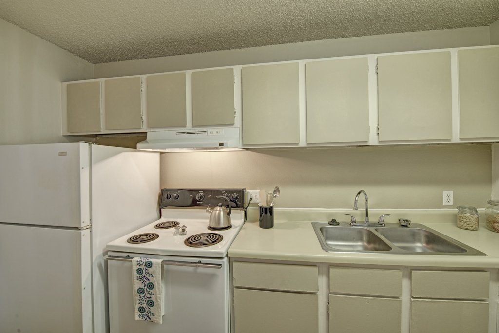 Featherstone Apartments Colorado Springs, CO Rentable