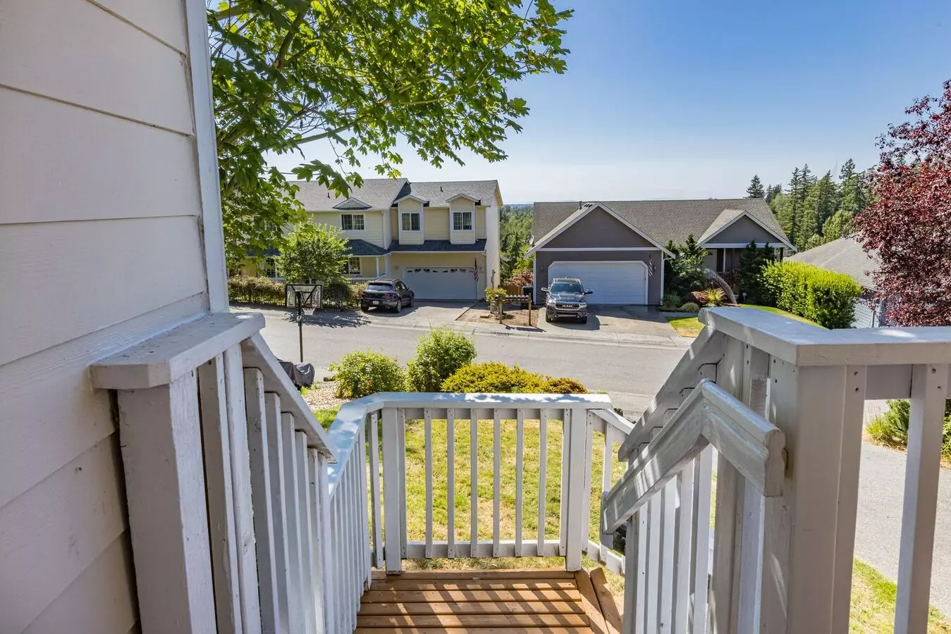 3 Bd., 2.5 B., Home Near Barkley Village Shopping And Restaurants! House for rent in Bellingham, WA