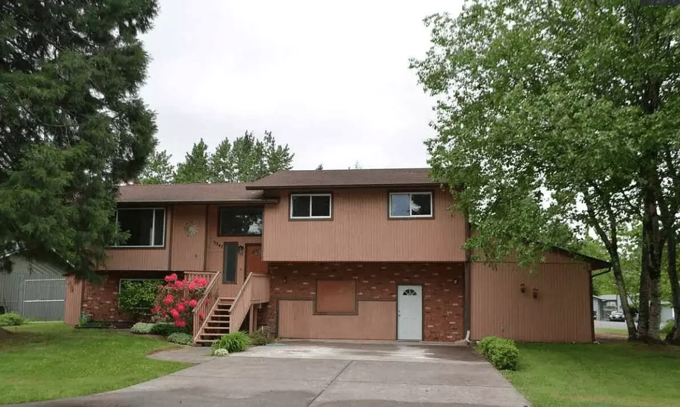 Gorgeous 4 Bedroom Home On Corner Lot In Bellingham! Move In Ready! House for rent in Bellingham, WA