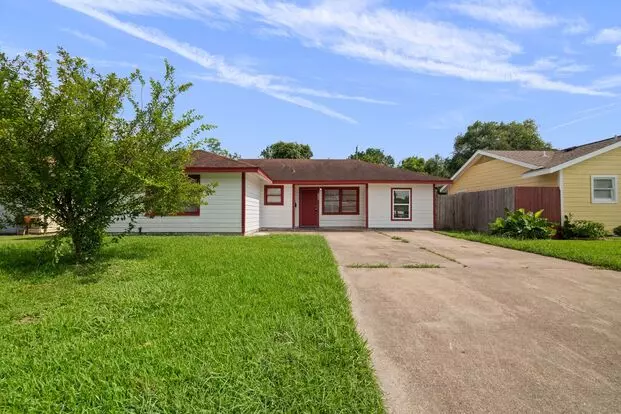 Beautiful 4 Bedroom, 2 Bath Home In Texas City! Apartment for rent in Texas City, TX