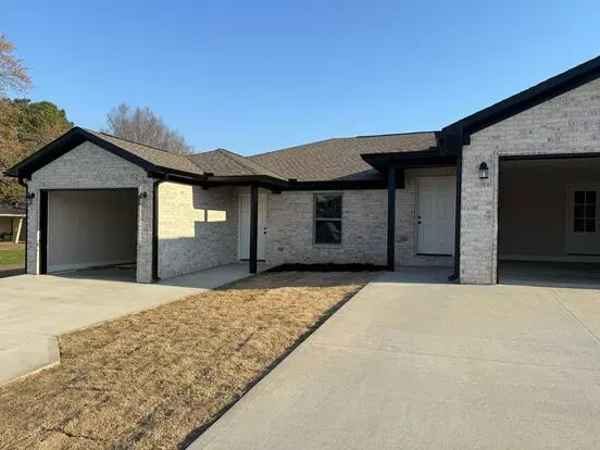 100 Crestview Dr Apartment for rent in Greenfield, TN