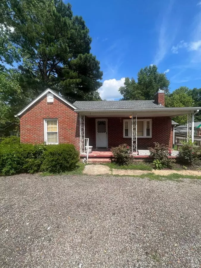 2 of 2 Quaint Brick Home In Martin! House for rent in Martin, TN