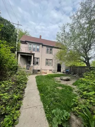 **first Month Rent Half Off** Apartment for rent in Milwaukee, WI **first Month Rent Half Off** Apartment for rent in Milwaukee, WI