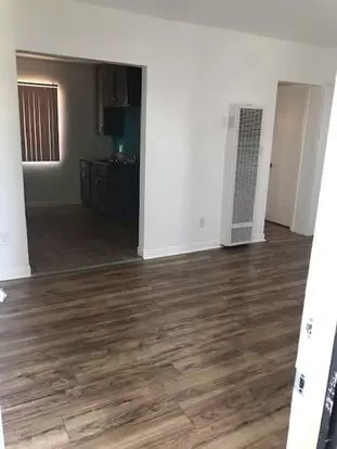 1150 W 88Th St Apartment for rent in Los Angeles, CA