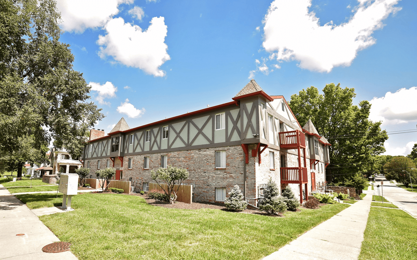 Studio 1 Bathroom Apartment for rent at Harlow House | Renovated with Vintage Charm in Kansas City, MO