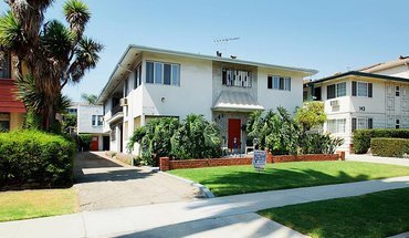 Lido Apartments - 141 N Hamilton Dr Apartment for rent in Beverly Hills, CA