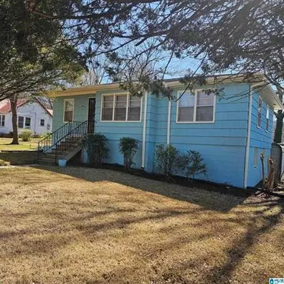 Charming 4 Bedroom, 1 Bathroom House Apartment for rent in Birmingham, AL
