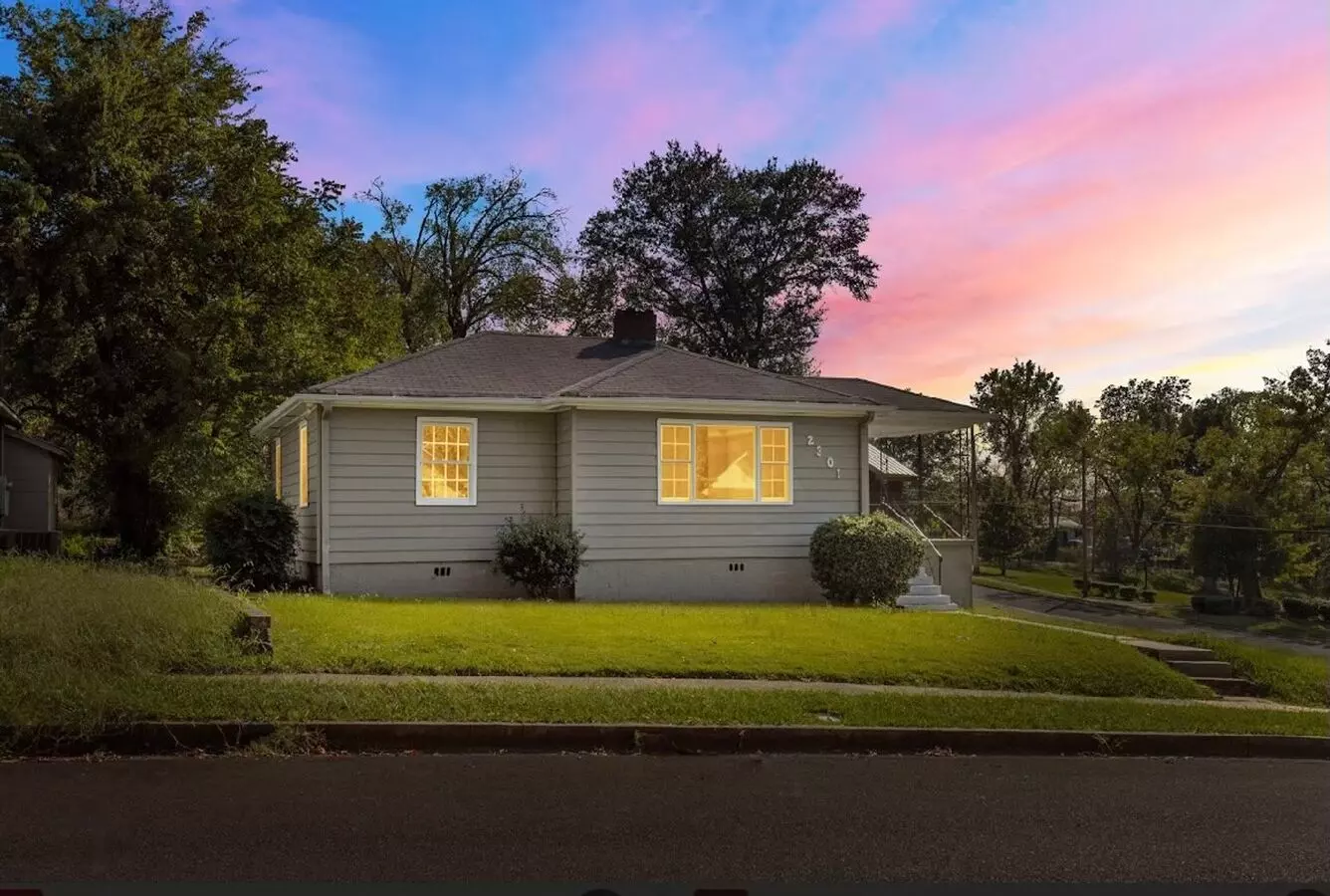 Newly Renovated 3 Bedroom 1 Bath Home Available Now! House for rent in Birmingham, AL