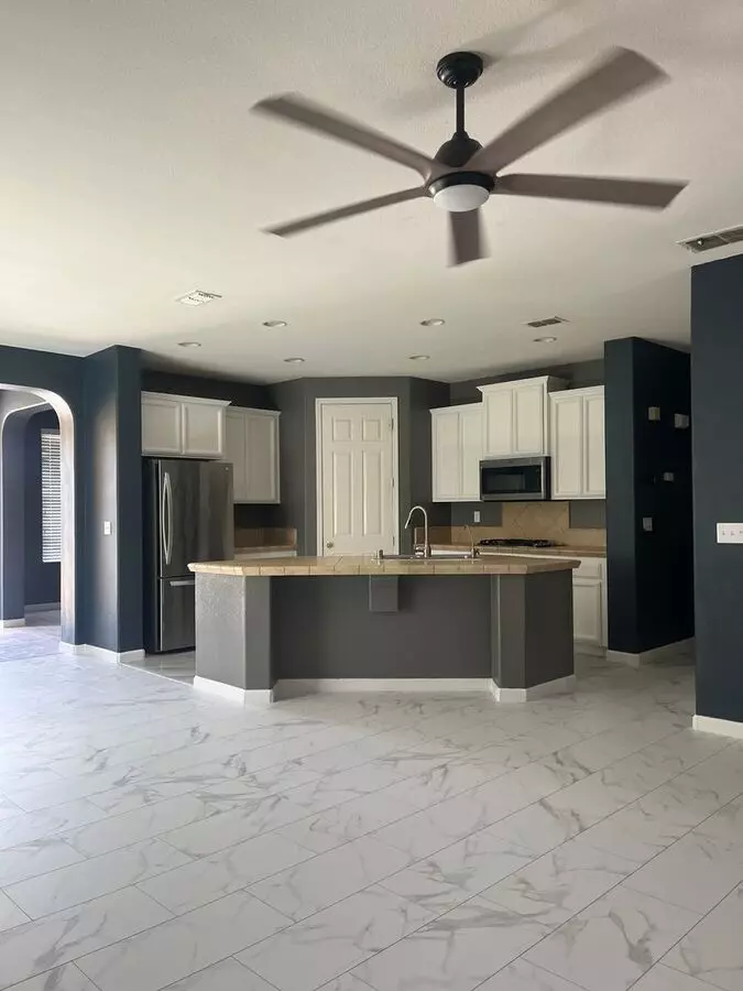 Beautiful Home With Spacious Yard House for rent in Plumas Lake, CA