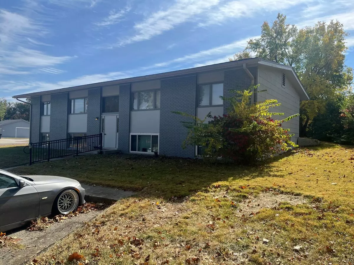 Skjjt Llc-4743 Apartment for rent in Topeka, KS