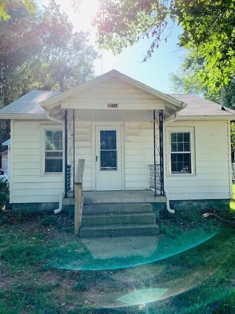 2 Bedroom 1 Bath House Large Yard And Garage House for rent in Springfield, MO
