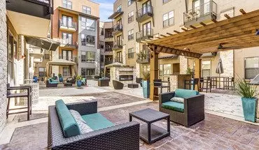 3 of 32 Gables Revere Upper Kirby Apartment for rent in Houston, TX