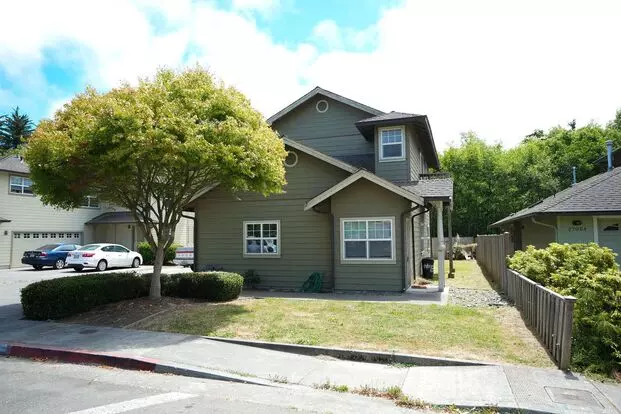2712 Meadow Crk Apartment for rent in Arcata, CA