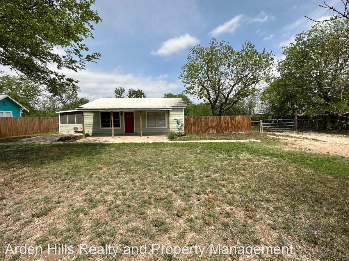 123 Center Point River Rd Center Point, TX House for Rent
