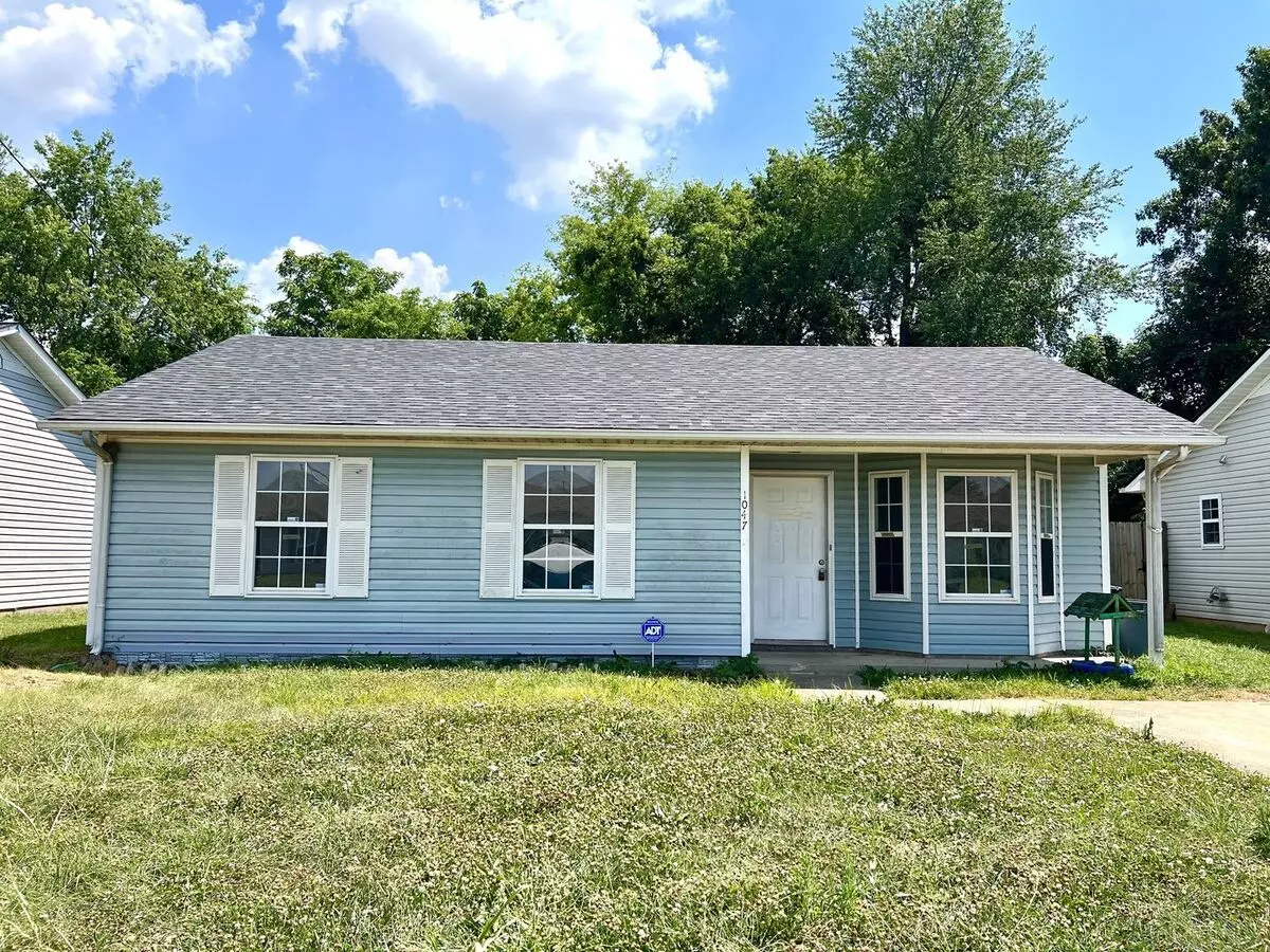 1047 Shadow Ridge Ave House for rent in Oak Grove, KY