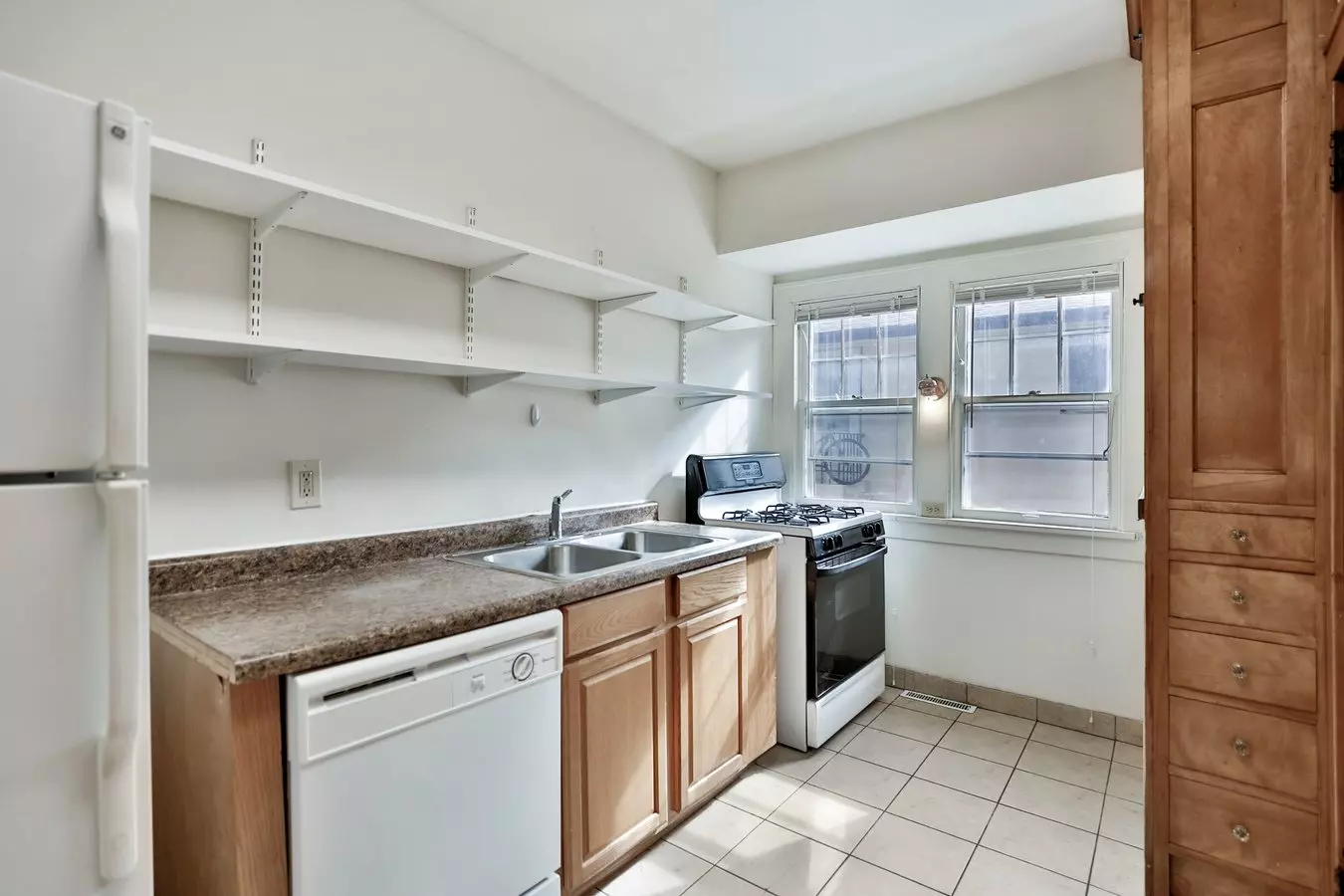 1720 Rollins Ave Se House for rent in Minneapolis, MN