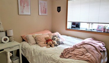 3 of 10 1716 Rollins Ave SE Apartment for rent in Mineeapolis, MN