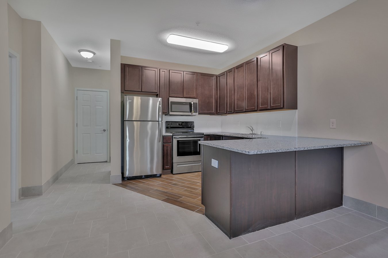 1040 Como Apartments 1040 Como Ave Se Minneapolis, MN